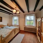 Alte Waldkate - Windschief Und Mitten In Der Vakantiehuis