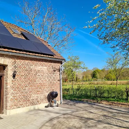 Alte Waldkate - Windschief Und Mitten In Der Σπίτι διακοπών