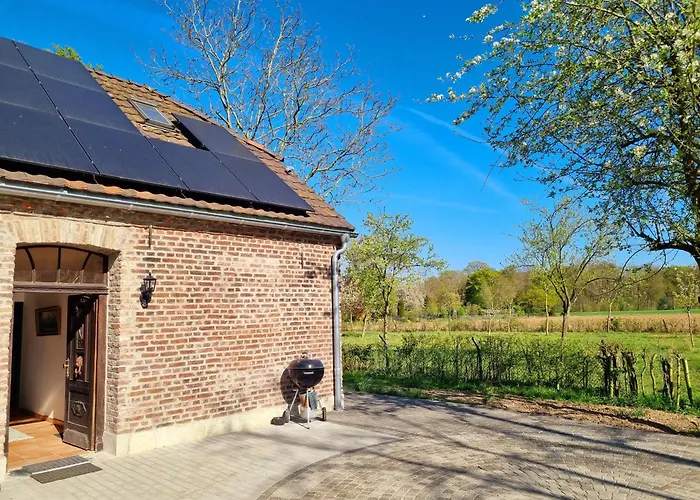 Alte Waldkate - Windschief Und Mitten In Der Feriehus